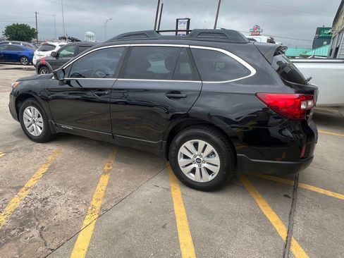 Used 2015 Subaru Outback 2.5i Premium AWD/4WD image 4