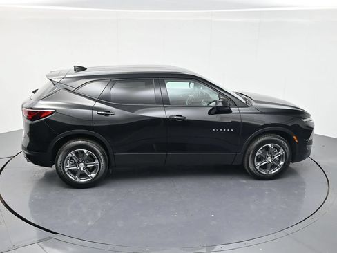 Used 2025 Chevrolet Blazer LT FWD image 39