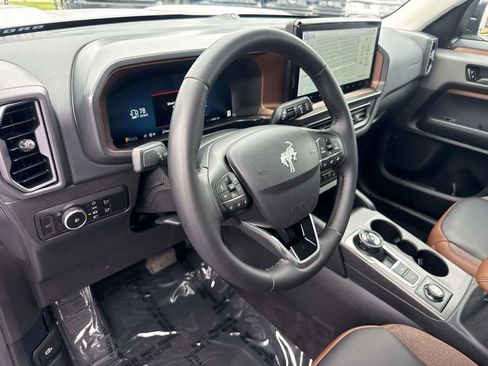 Used 2025 Ford Bronco Sport Outer Banks w/ Outer Banks Tech Package+ AWD/4WD image 28
