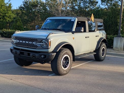 Certified 2022 Ford Bronco Badlands AWD/4WD image 8