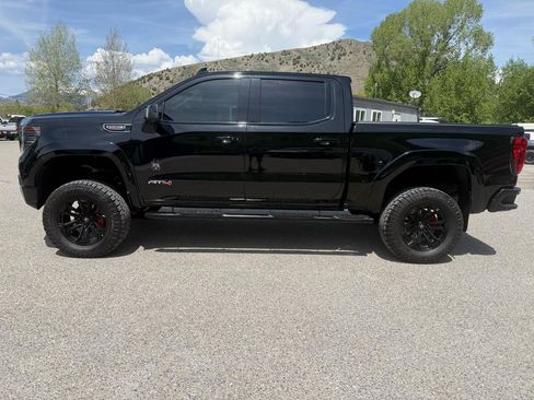 Used 2024 GMC Sierra 1500 AT4 w/ Technology Package AWD/4WD image 2
