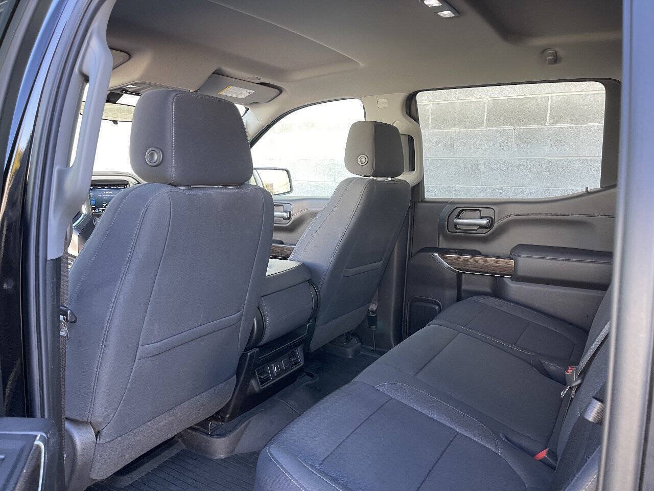 Used 2022 Chevrolet Silverado 1500 RST AWD/4WD image 9