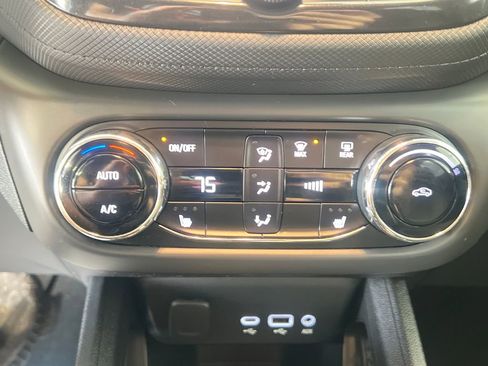Used 2021 Chevrolet TrailBlazer LT w/ Convenience Package AWD/4WD image 28