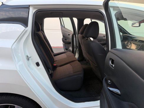 Used 2018 Nissan Leaf SV w/ SV Technology Package image 14