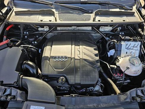 Used 2023 Audi Q5 2.0T Premium w/ Convenience Package image 8