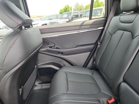 New 2025 Jeep Wagoneer S Limited image 17