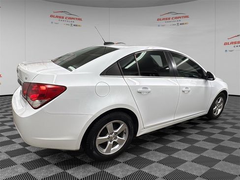 Used 2016 Chevrolet Cruze LT w/ Technology Package image 7