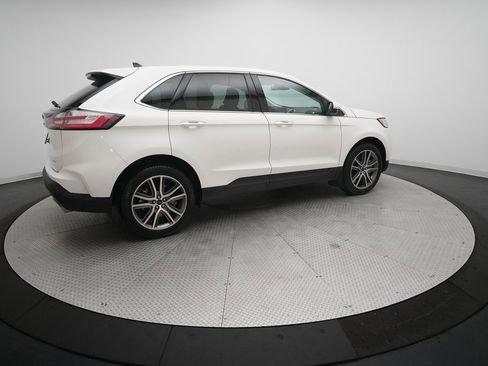 Used 2024 Ford Edge Titanium image 38
