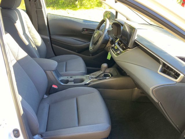Used 2023 Toyota Corolla LE FWD image 32