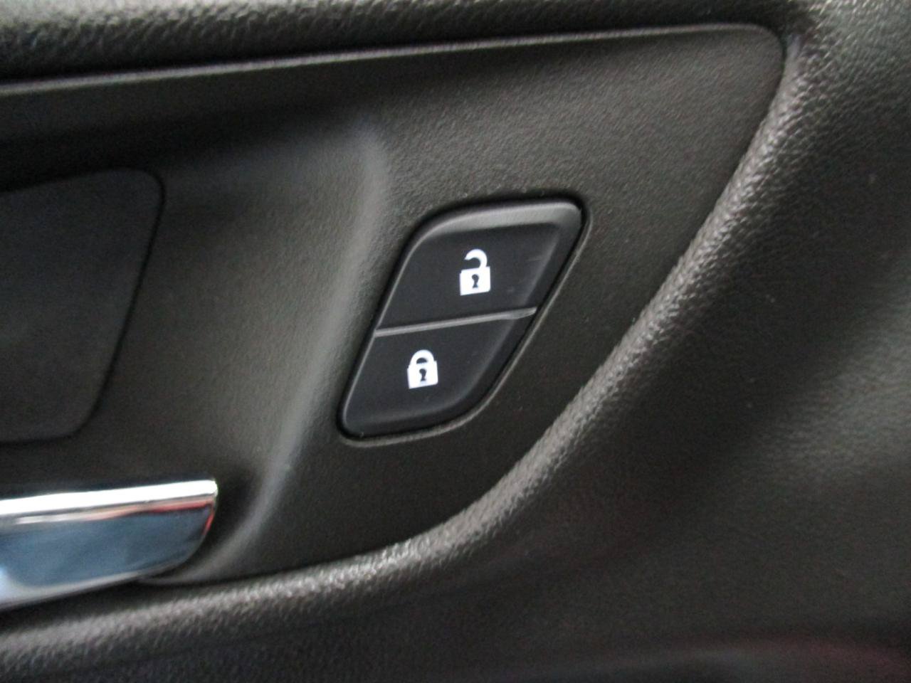 Used 2024 Chevrolet Trax LS FWD image 16