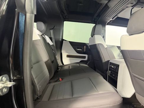 Used 2025 GMC Hummer EV 2X AWD/4WD image 29