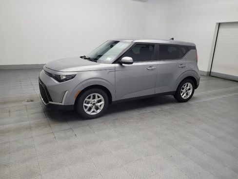 Used 2023 Kia Soul LX w/ Option Group 015 image 2