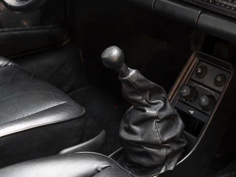 Used 1988 Porsche 911 Carrera RWD image 34
