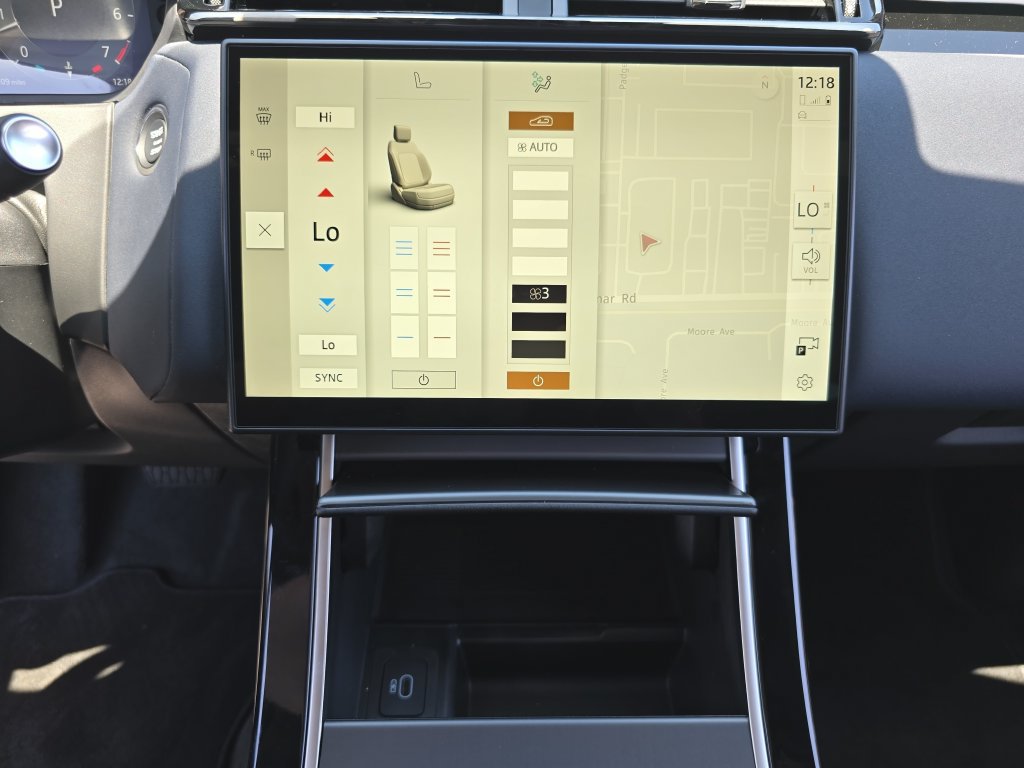 New 2026 Land Rover Range Rover Velar S AWD/4WD image 24