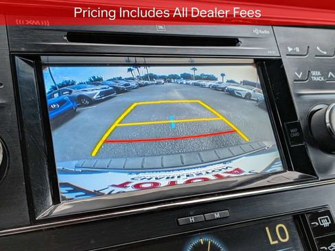 Used 2018 Toyota Avalon Limited FWD image 22