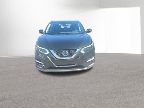 Used 2020 Nissan Rogue Sport SL w/ Premium Package image 2