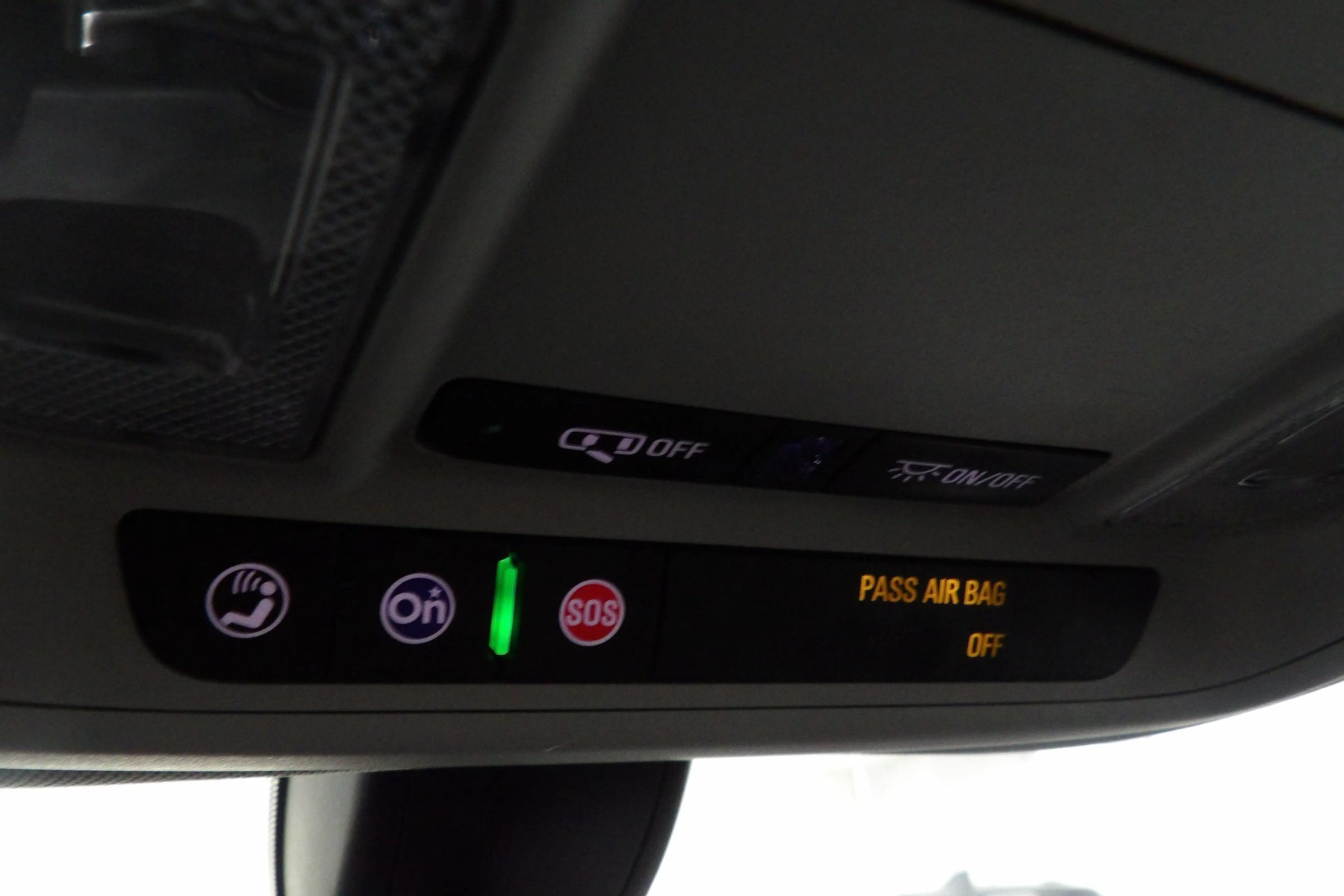Used 2019 Chevrolet Equinox LS w/ LS Convenience Package FWD image 16