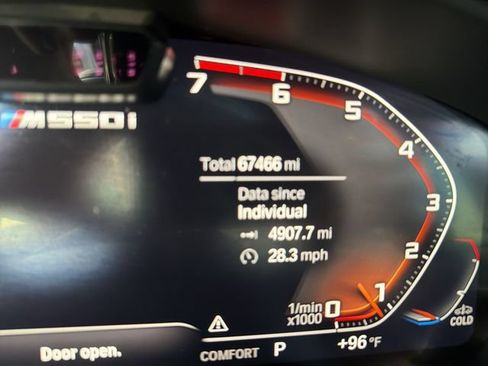 Used 2021 BMW M550i xDrive AWD/4WD image 13