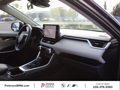 Used 2023 Toyota RAV4 XLE Premium image 34
