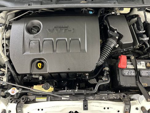 Used 2019 Toyota Corolla SE image 32