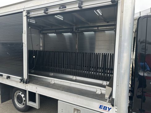 Used 2022 Ford Transit 250 RWD image 6