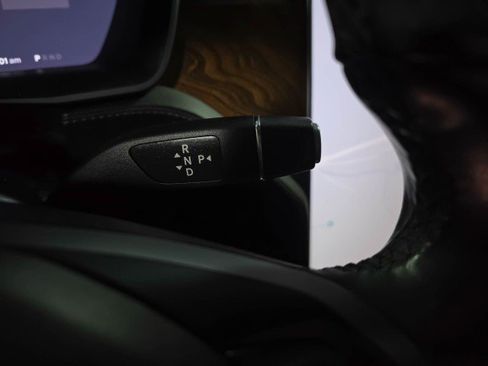 Used 2020 Tesla Model X Long Range image 24