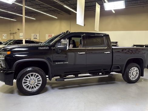 Used 2023 Chevrolet Silverado 3500 High Country w/ Z71 Off-Road Package AWD/4WD image 6