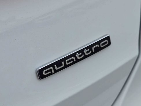 Used 2020 Audi Q3 2.0T Premium image 12