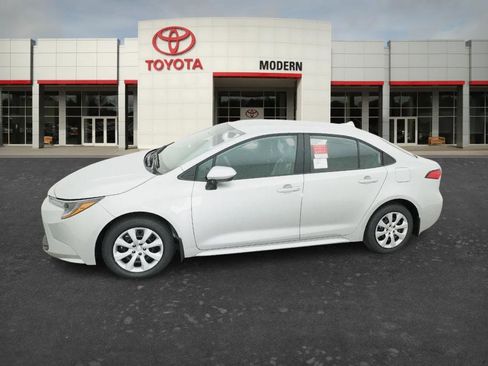 New 2026 Toyota Corolla LE FWD image 4