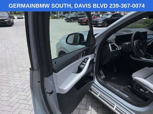 Certified 2024 BMW X7 xDrive40i w/ M Sport Package AWD/4WD image 9