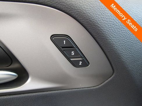 New 2027 Chrysler Pacifica Select AWD/4WD image 6