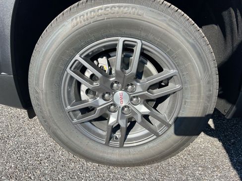 New 2026 GMC Acadia Elevation image 12