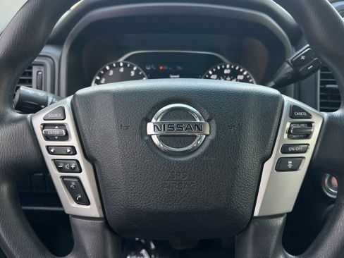Used 2022 Nissan Titan SV AWD/4WD image 26