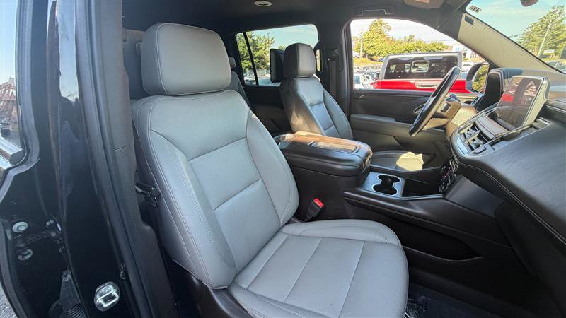 Used 2021 Chevrolet Suburban 4WD Z71 w/ Rear Media and Nav Package image 8