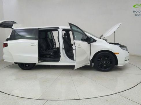 Used 2023 Honda Odyssey Sport image 74
