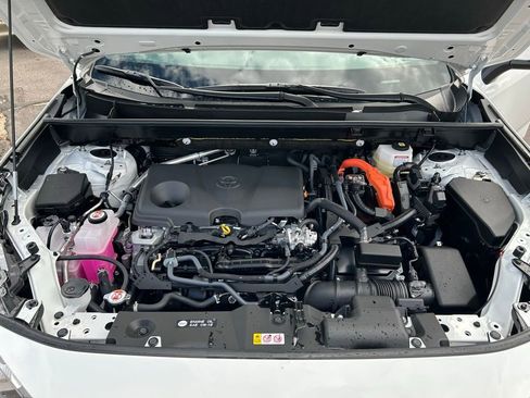Used 2025 Toyota RAV4 XLE image 34