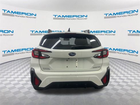 Used 2024 Subaru Crosstrek 2.0i Premium image 4