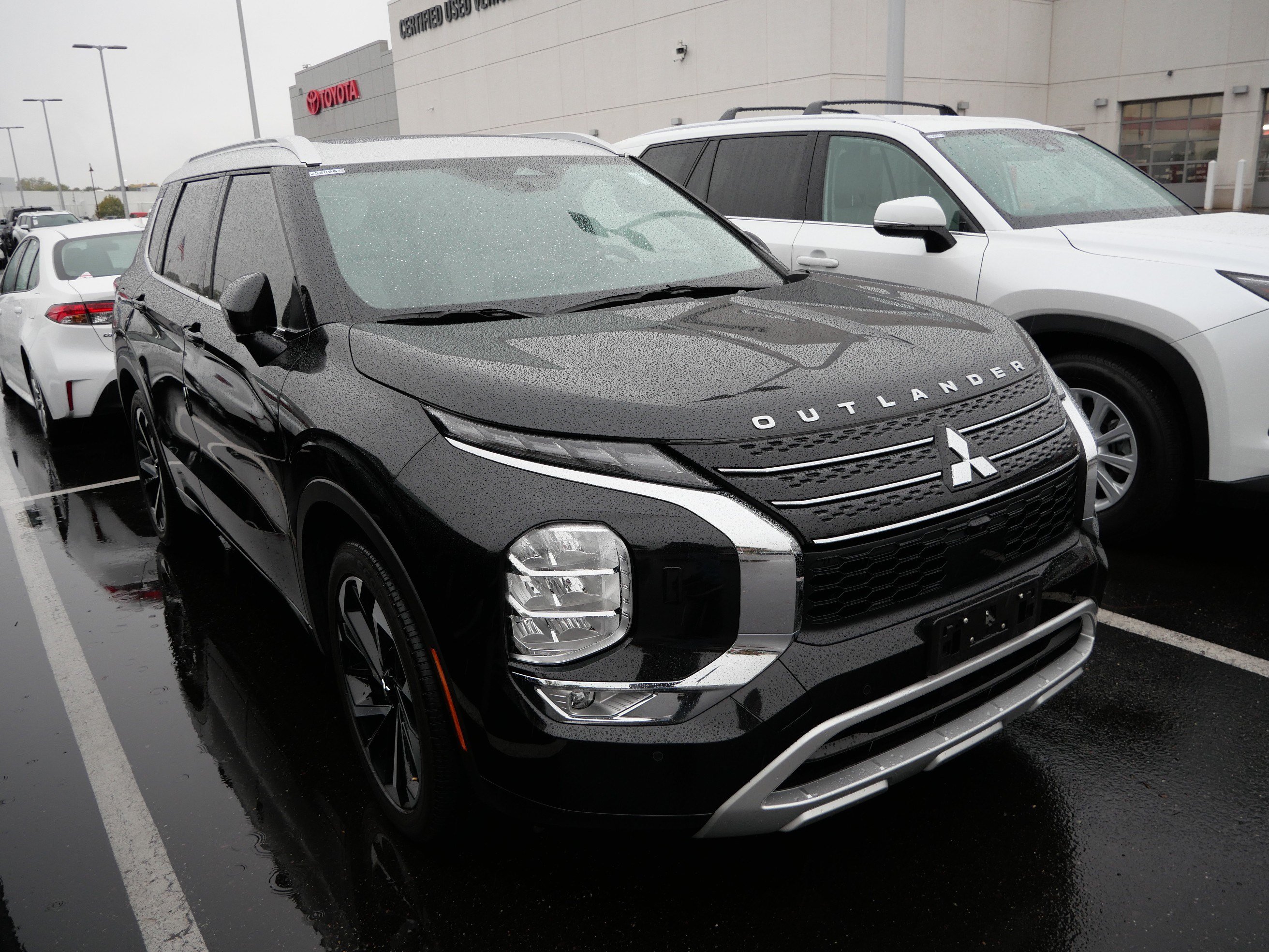 Used 2024 Mitsubishi Outlander SEL Black Edition AWD/4WD image 4