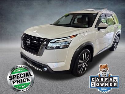 Used 2023 Nissan Pathfinder Platinum w/ Cargo Package