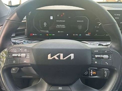 Used 2026 Kia EV9 Light image 7