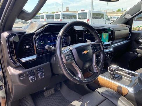 Used 2022 Chevrolet Silverado 1500 High Country w/ High Country Premium Package AWD/4WD image 13