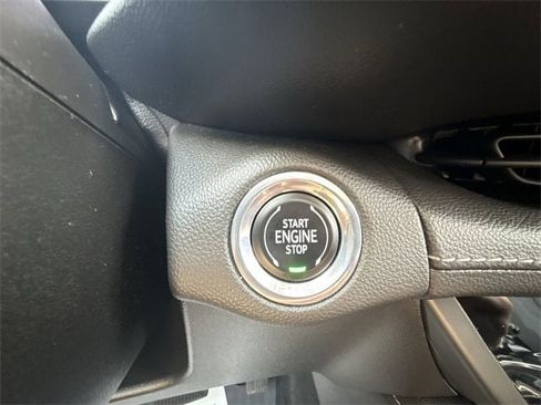 Used 2023 Buick Envision Essence image 47