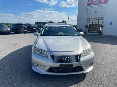 Used 2013 Lexus ES 300h w/ Luxury Pkg FWD image 23
