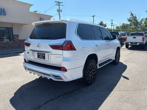 Used 2019 Lexus LX 570 4WD w/ Luxury Package image 8