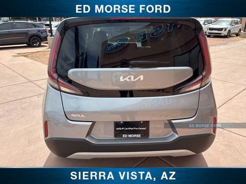 Used 2025 Kia Soul LX FWD image 7