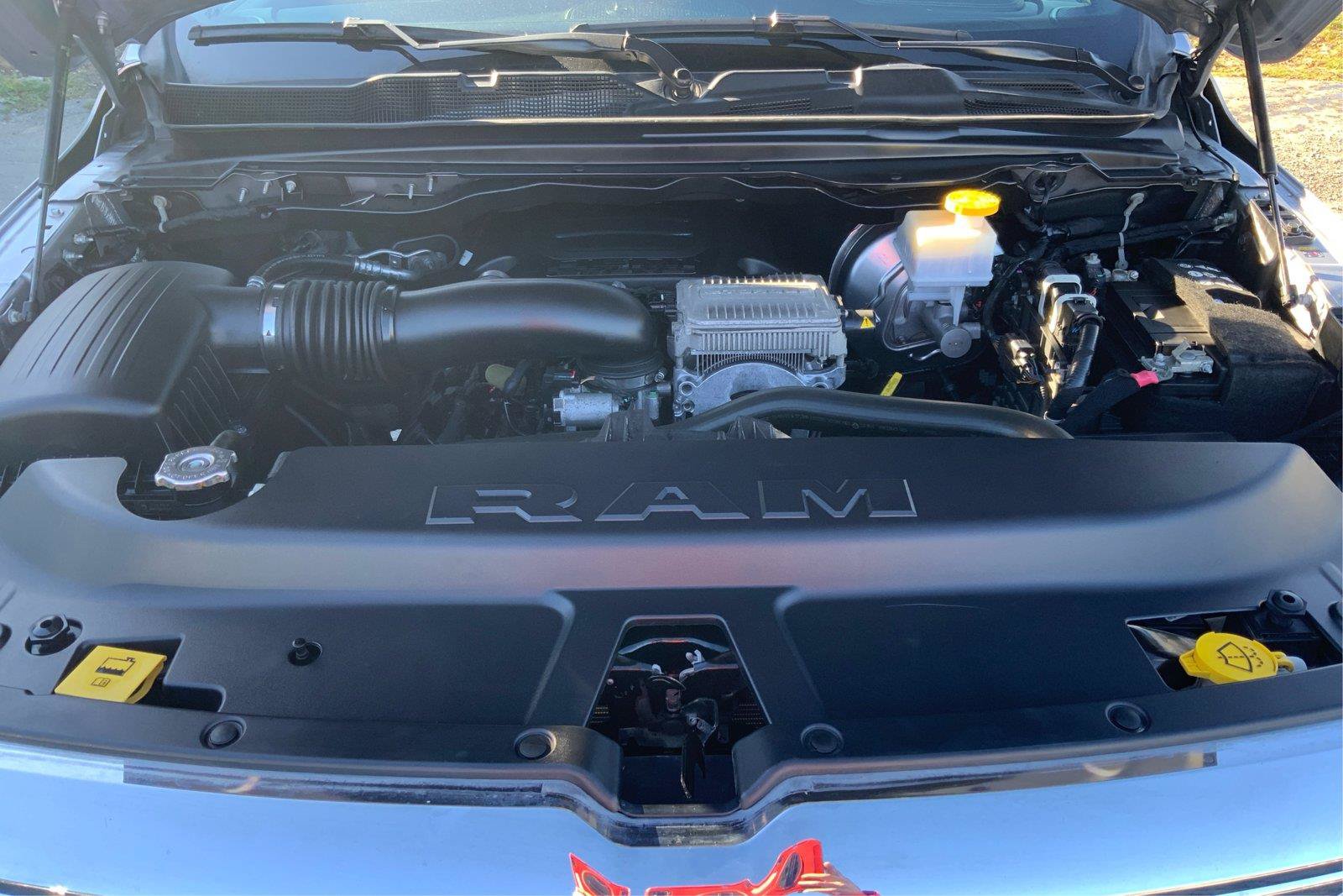 Used 2024 RAM 1500 Laramie AWD/4WD image 22