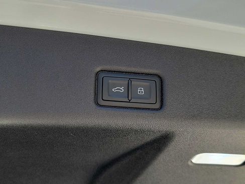 Certified 2025 Audi Q5 Premium Plus w/ Premium Plus AWD/4WD image 33