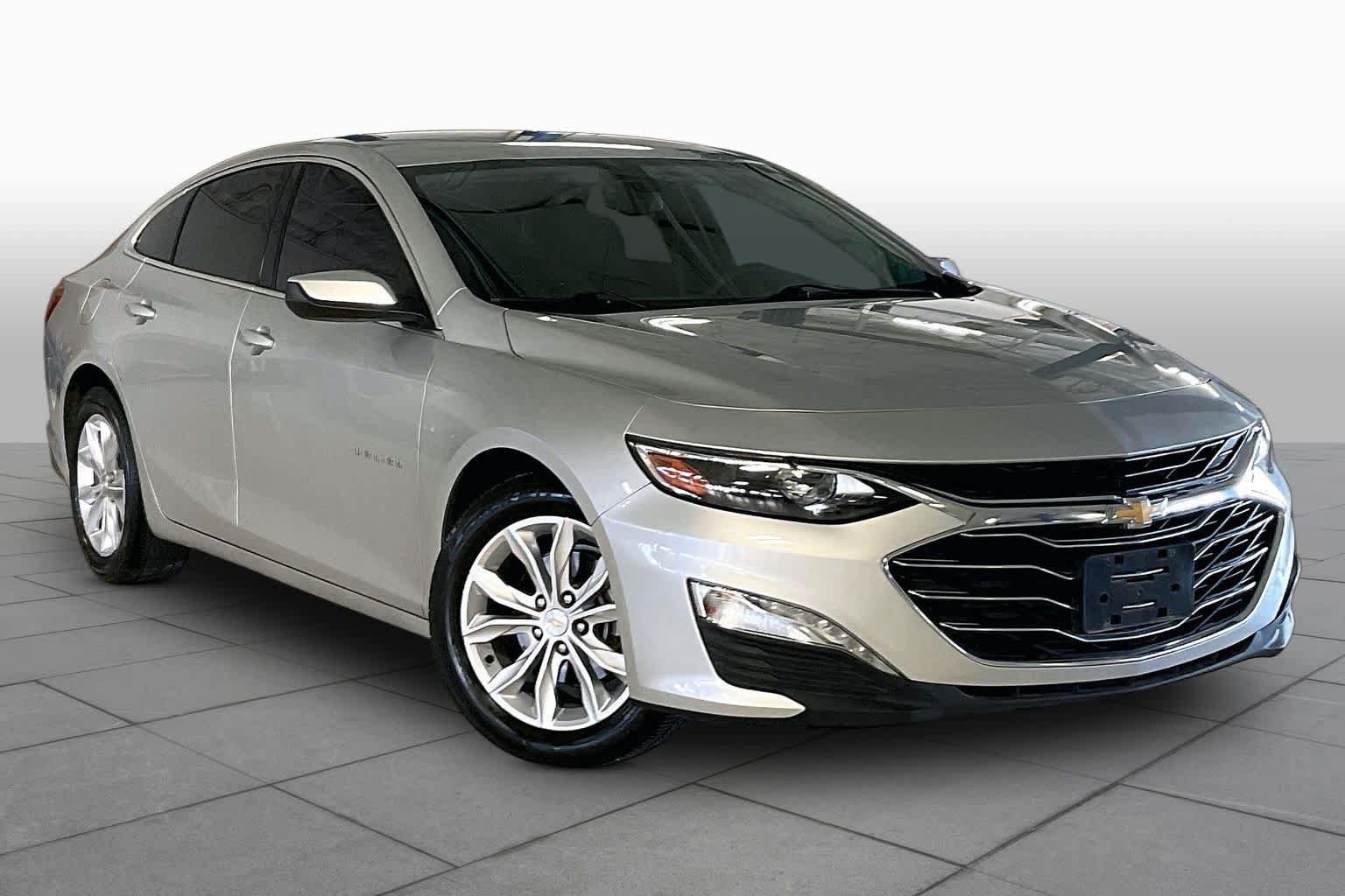 Used 2022 Chevrolet Malibu LT FWD image 2