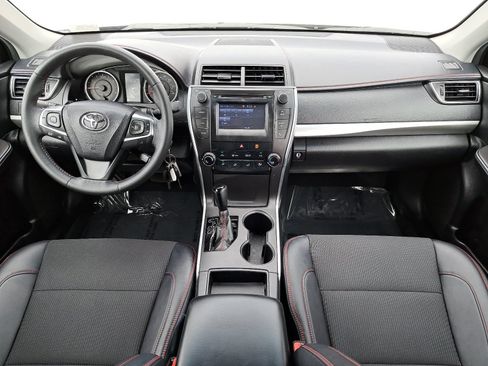 Used 2017 Toyota Camry SE FWD image 9