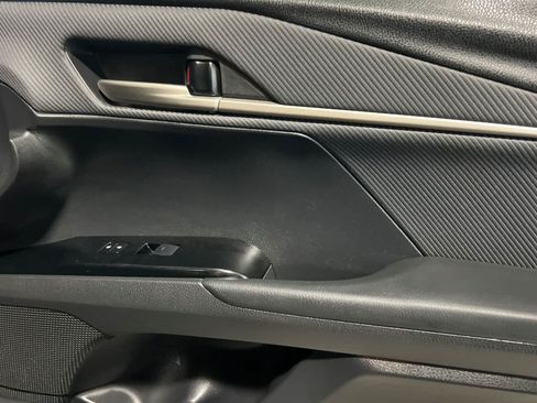 Used 2025 Toyota Camry SE FWD image 18
